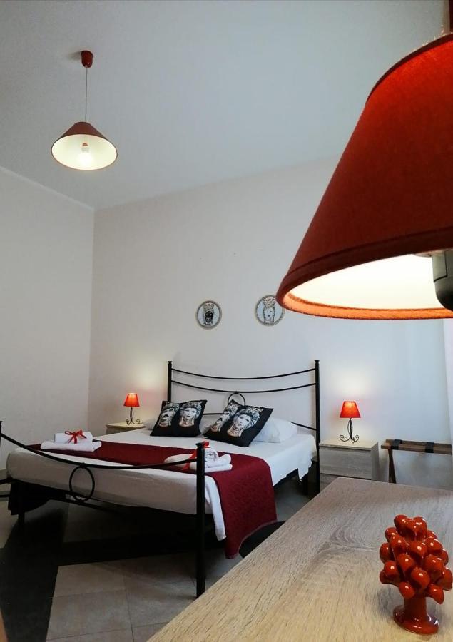 B & B Jasmine Santa Teresa Di Riva Eksteriør billede