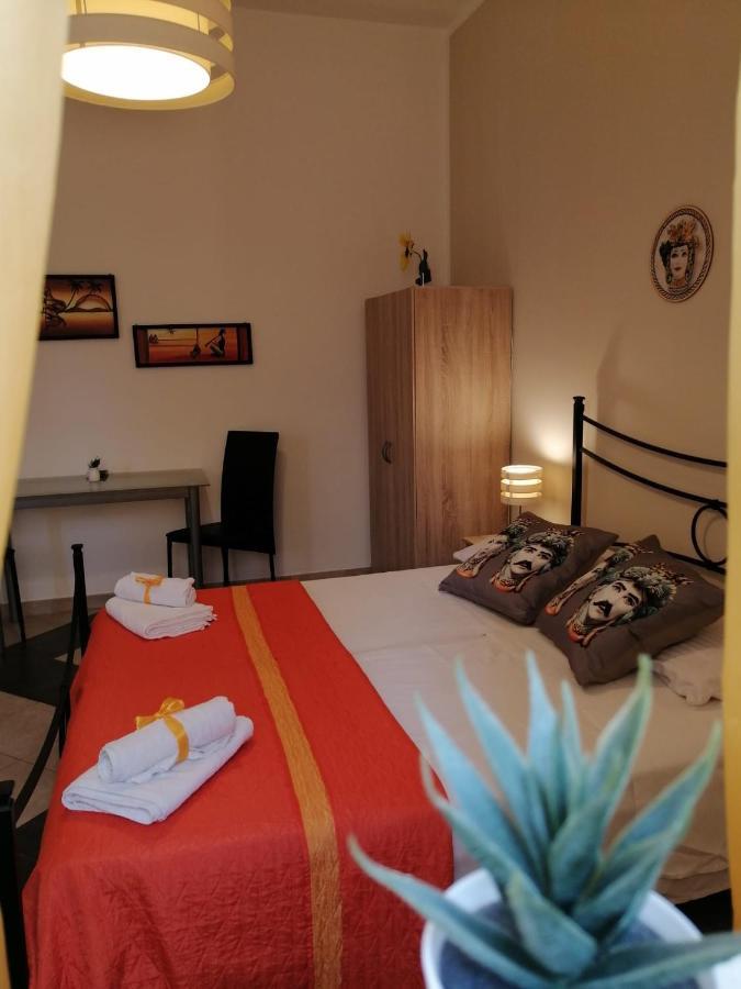 B & B Jasmine Santa Teresa Di Riva Eksteriør billede
