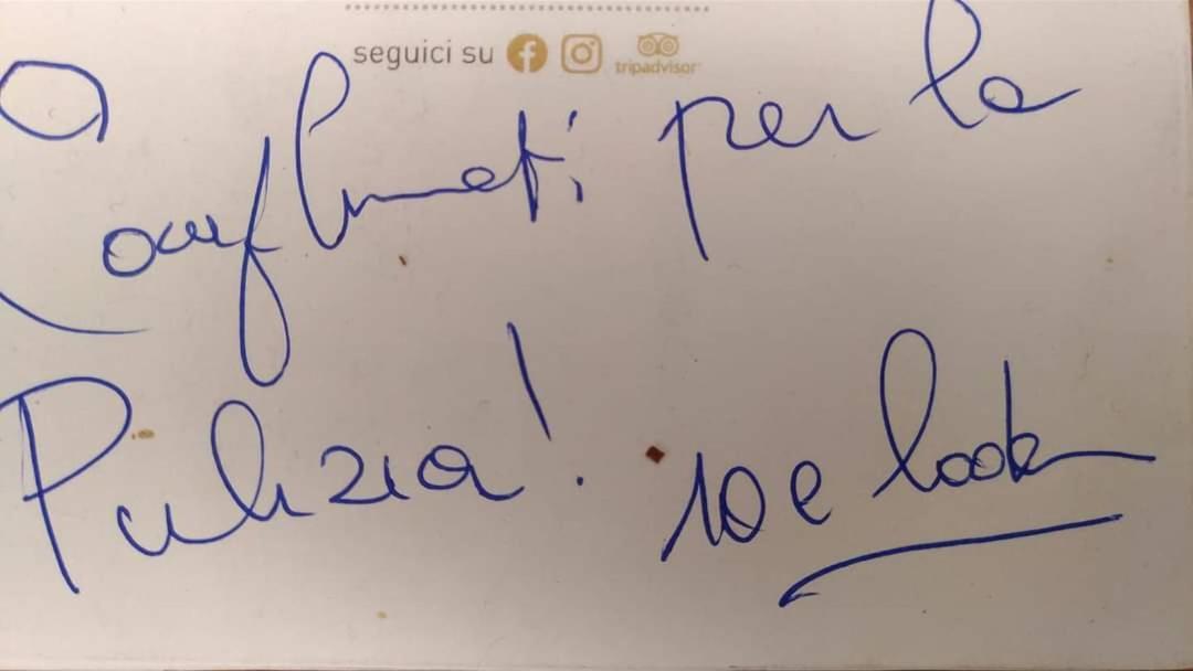 B & B Jasmine Santa Teresa Di Riva Eksteriør billede