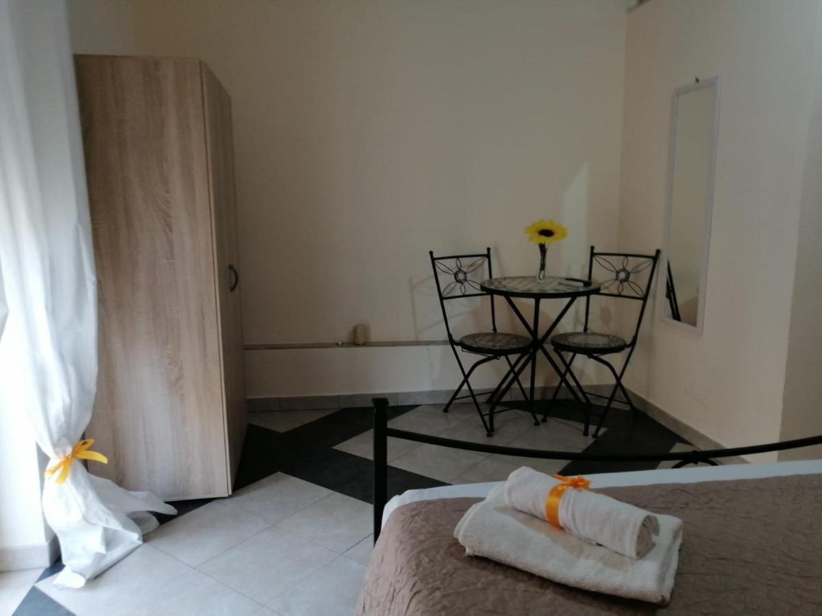 B & B Jasmine Santa Teresa Di Riva Eksteriør billede