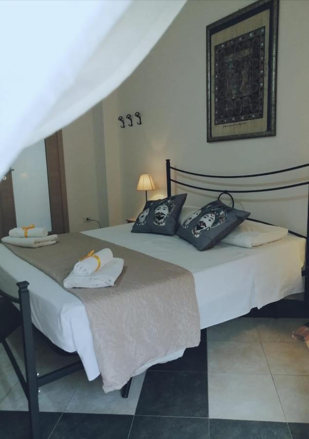 B & B Jasmine Santa Teresa Di Riva Eksteriør billede