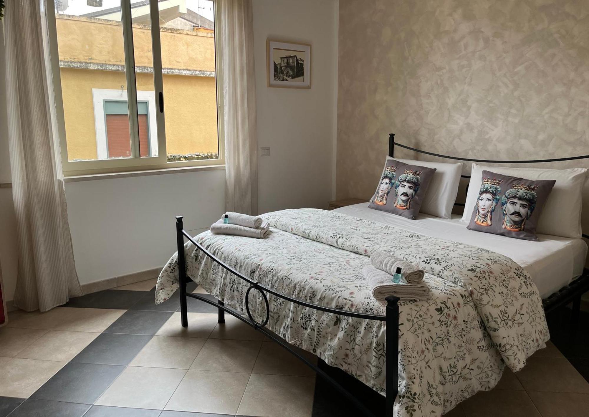 B & B Jasmine Santa Teresa Di Riva Eksteriør billede