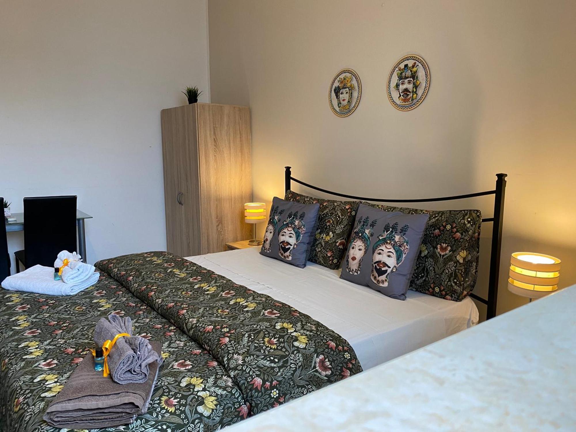 B & B Jasmine Santa Teresa Di Riva Eksteriør billede