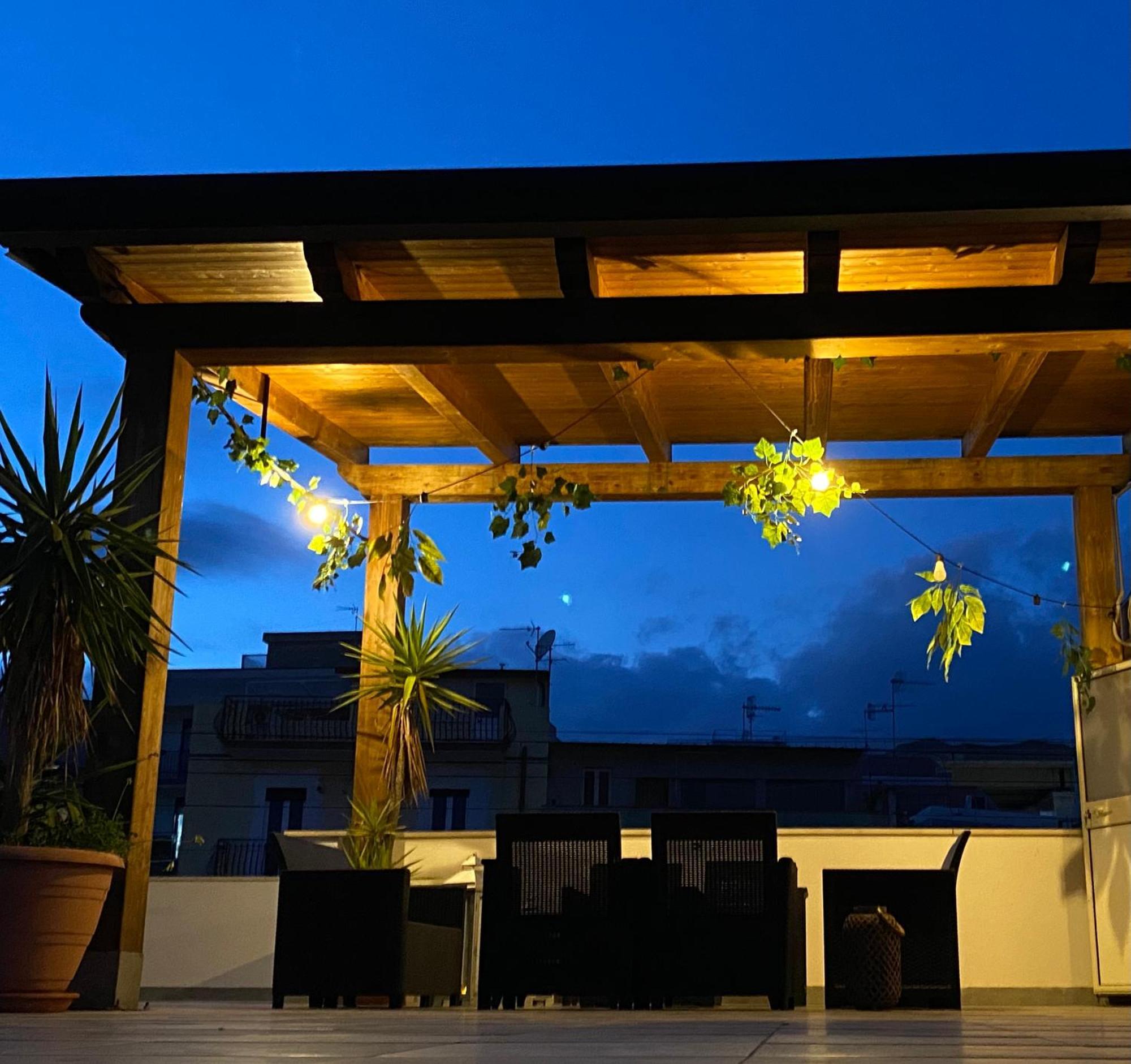 B & B Jasmine Santa Teresa Di Riva Eksteriør billede