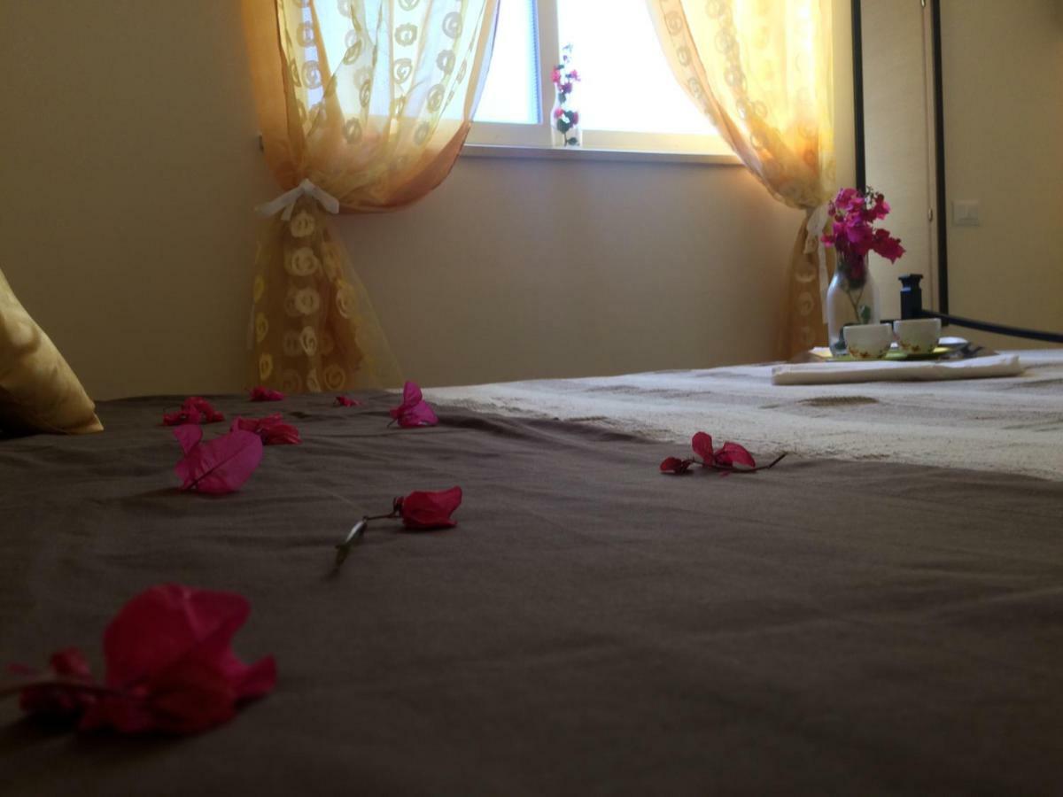 B & B Jasmine Santa Teresa Di Riva Eksteriør billede
