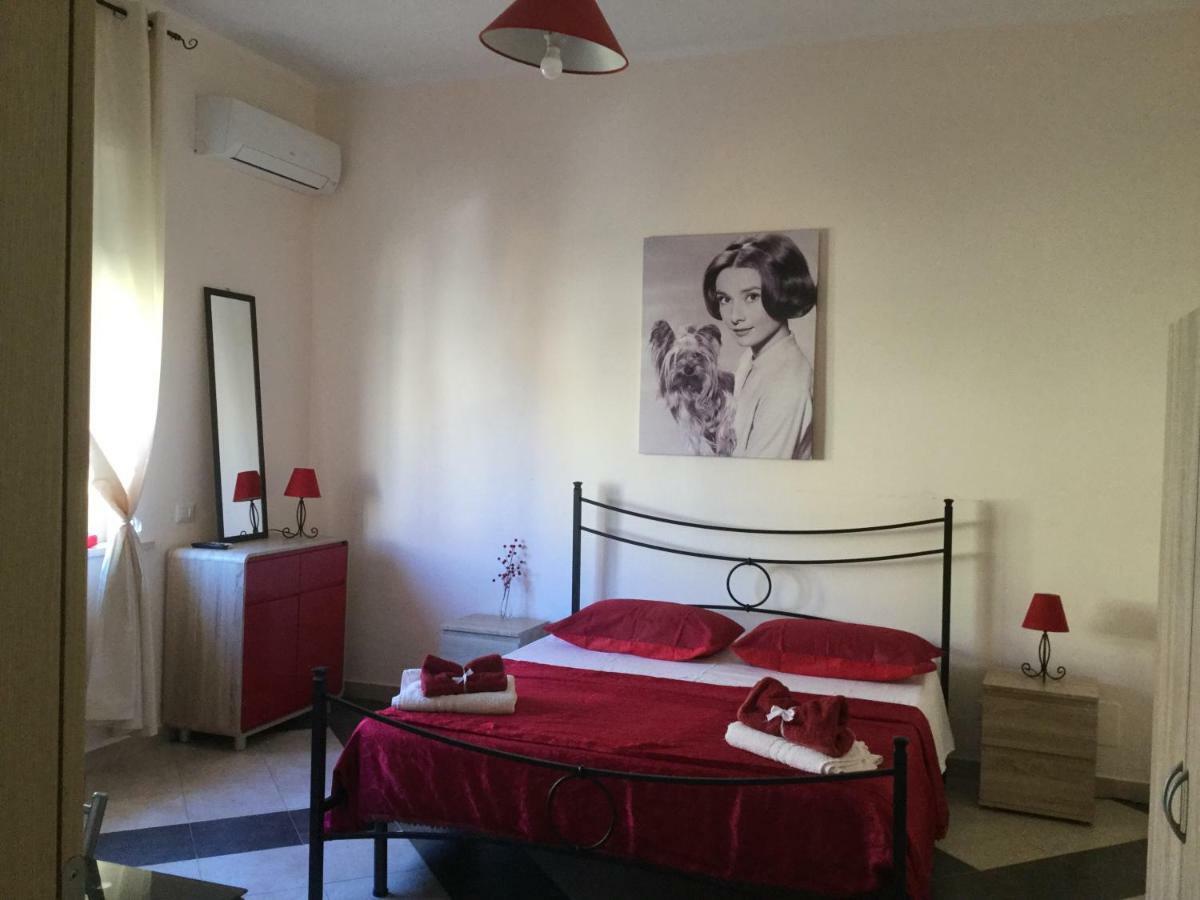 B & B Jasmine Santa Teresa Di Riva Eksteriør billede